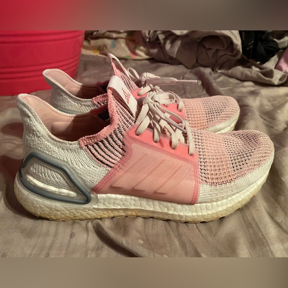 Adidas Ultraboost - PINK, Great Condition